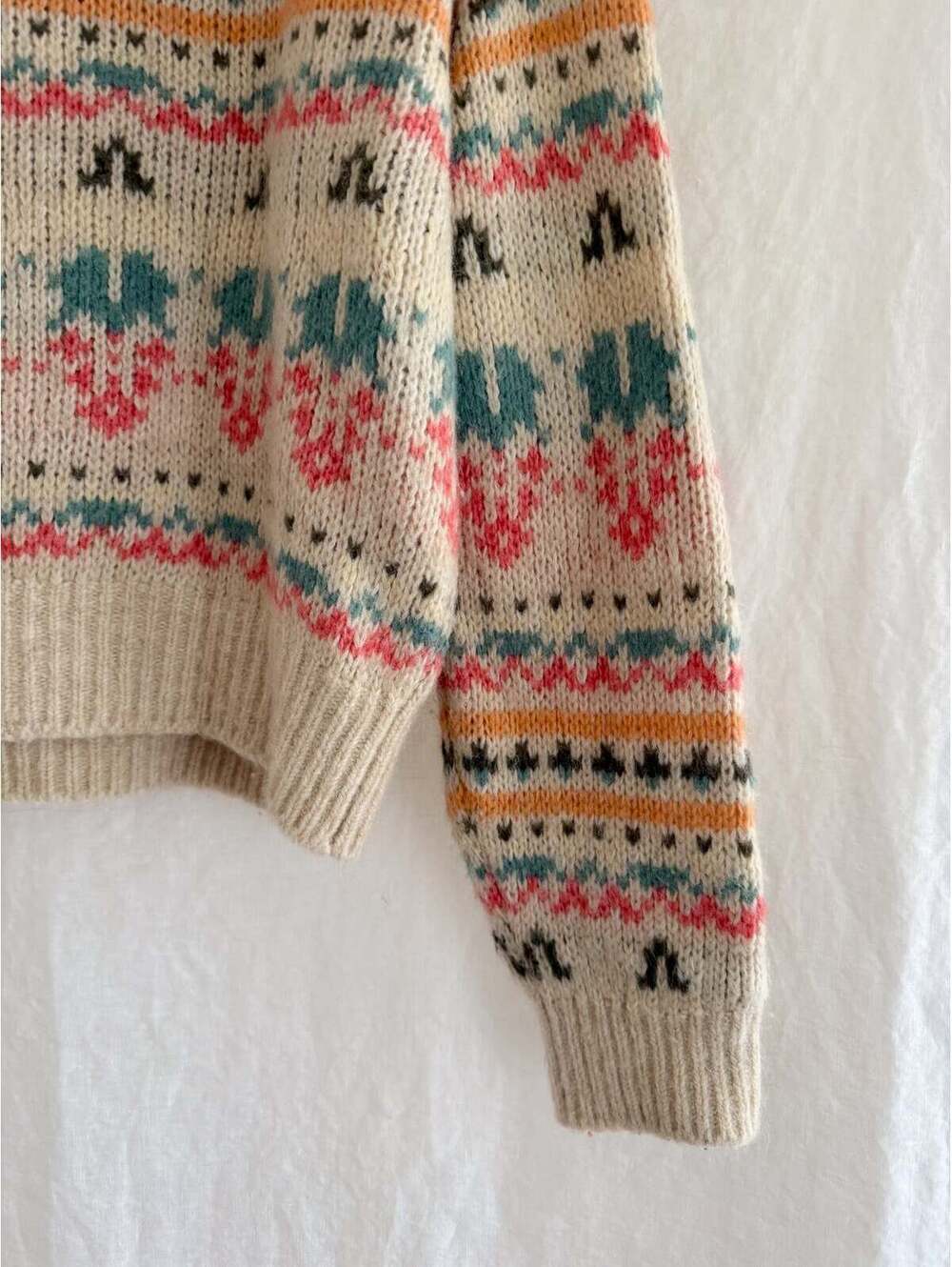 CLOSED - SIZE M - Picture 4 of 6